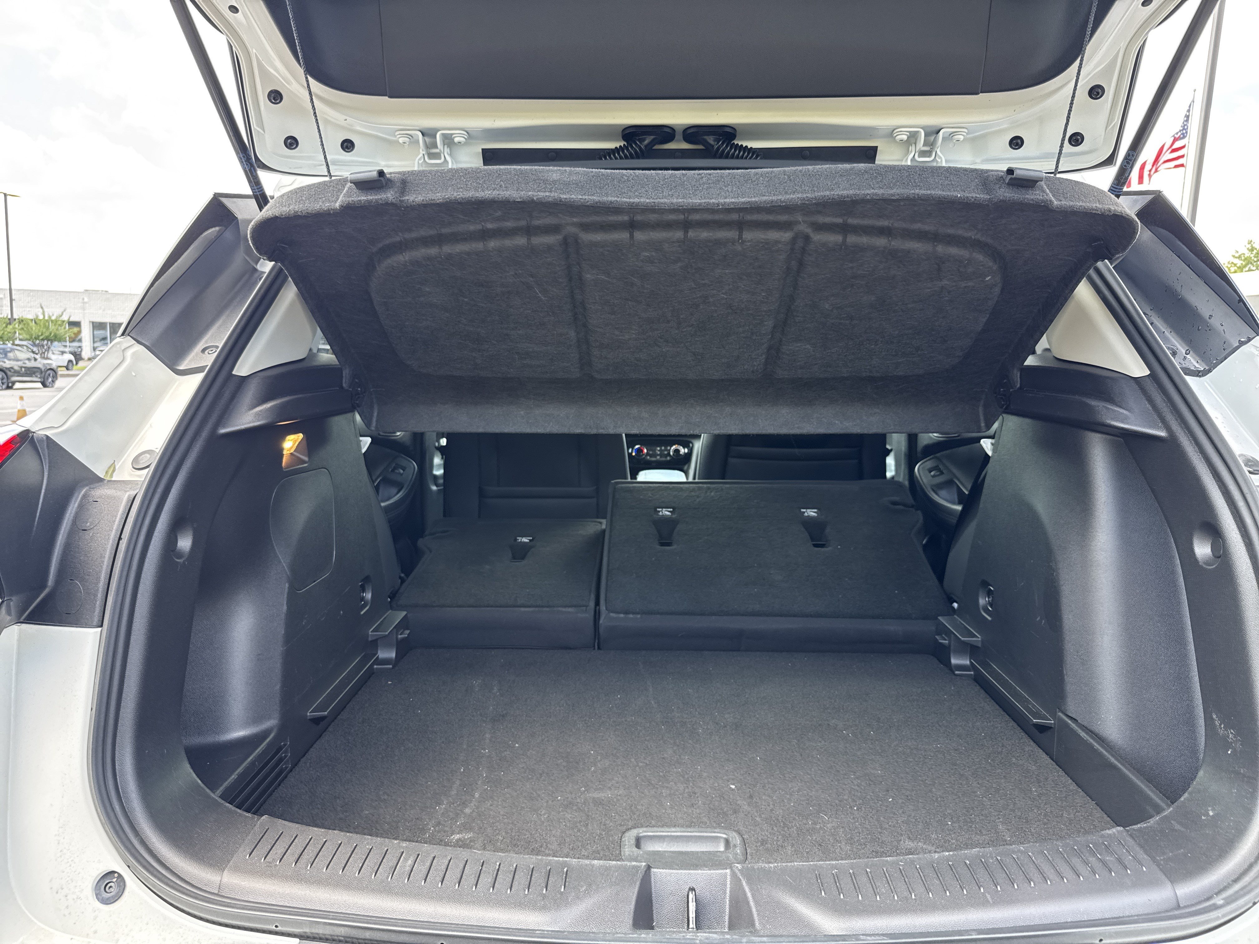 Used 2020 Buick Encore GX Preferred w/ Cold Weather Comfort Package FWD image 30
