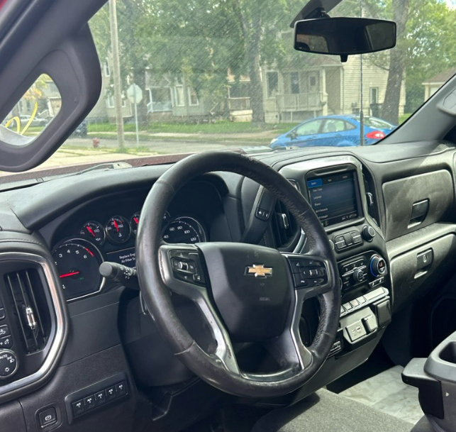Used 2023 Chevrolet Silverado 2500 LT w/ Convenience Package AWD/4WD image 5