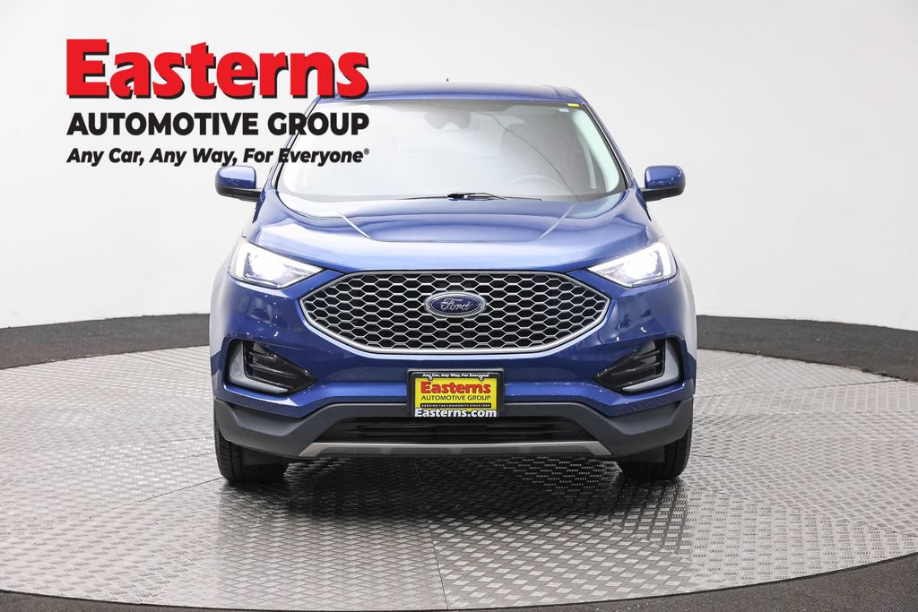 Used 2023 Ford Edge SEL AWD/4WD image 2