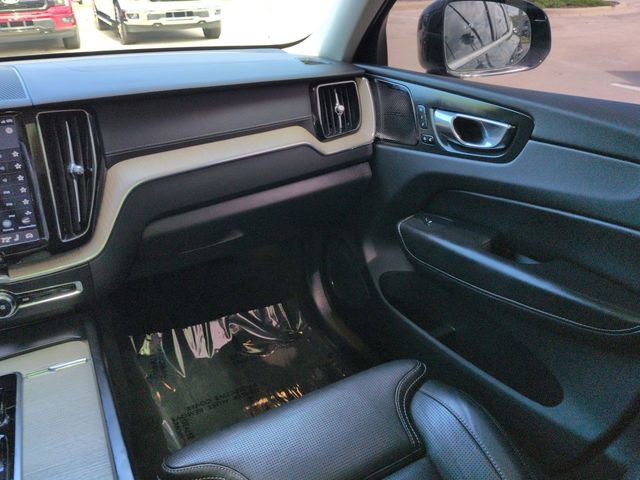 Used 2022 Volvo XC60 B5 Inscription w/ Advanced Package FWD image 17
