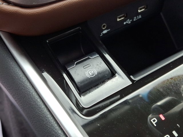 Used 2021 Subaru Outback Touring w/ Popular Package #2 image 24