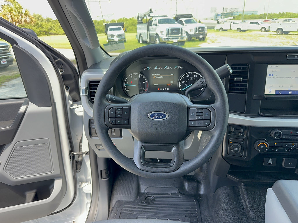 New 2026 Ford F550 4x4 Crew Cab image 38