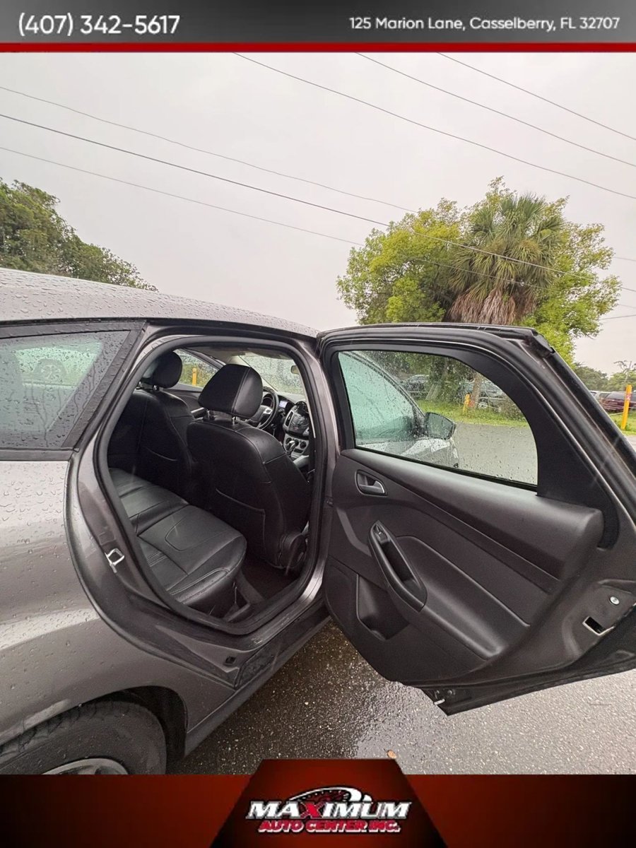Used 2014 Ford Focus SE w/ Equipment Group 201A FWD image 16