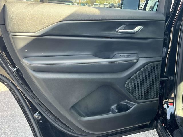 Used 2024 Jeep Grand Cherokee L Altitude image 17