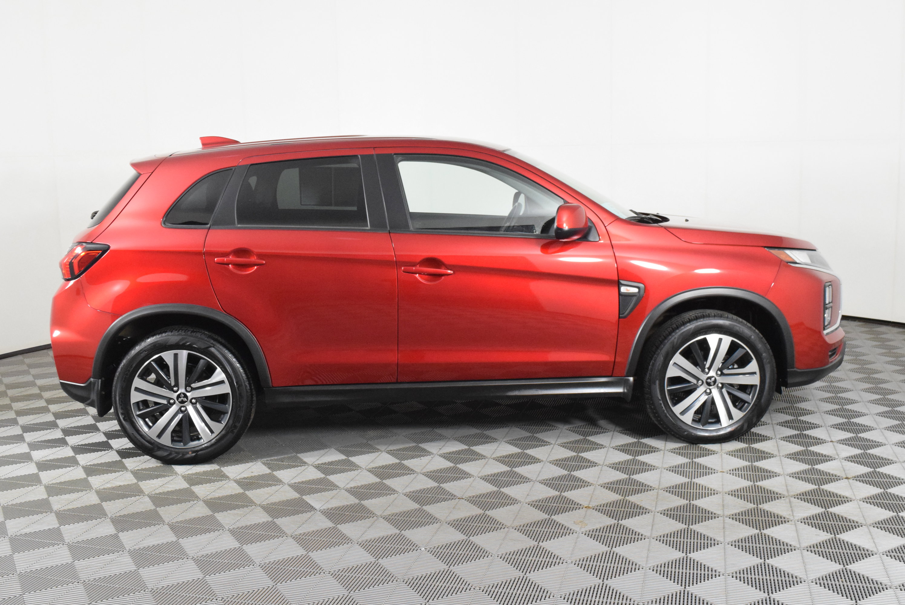 Used 2023 Mitsubishi Outlander Sport ES AWD/4WD image 5