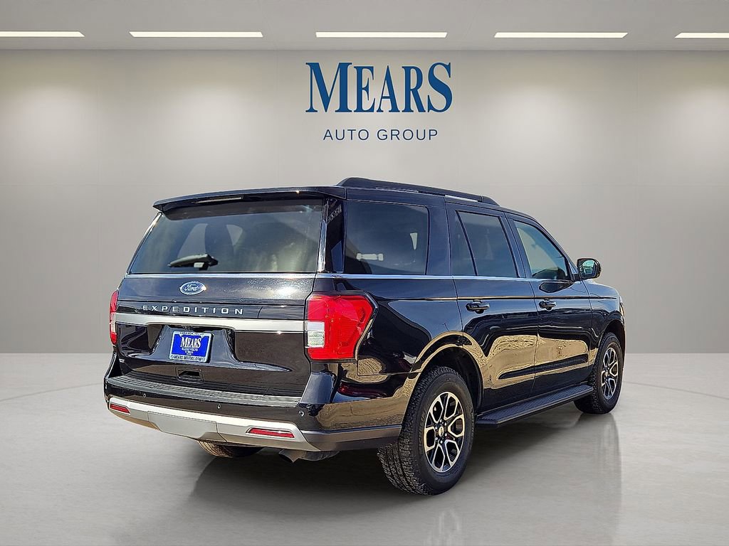 Used 2024 Ford Expedition XLT image 5