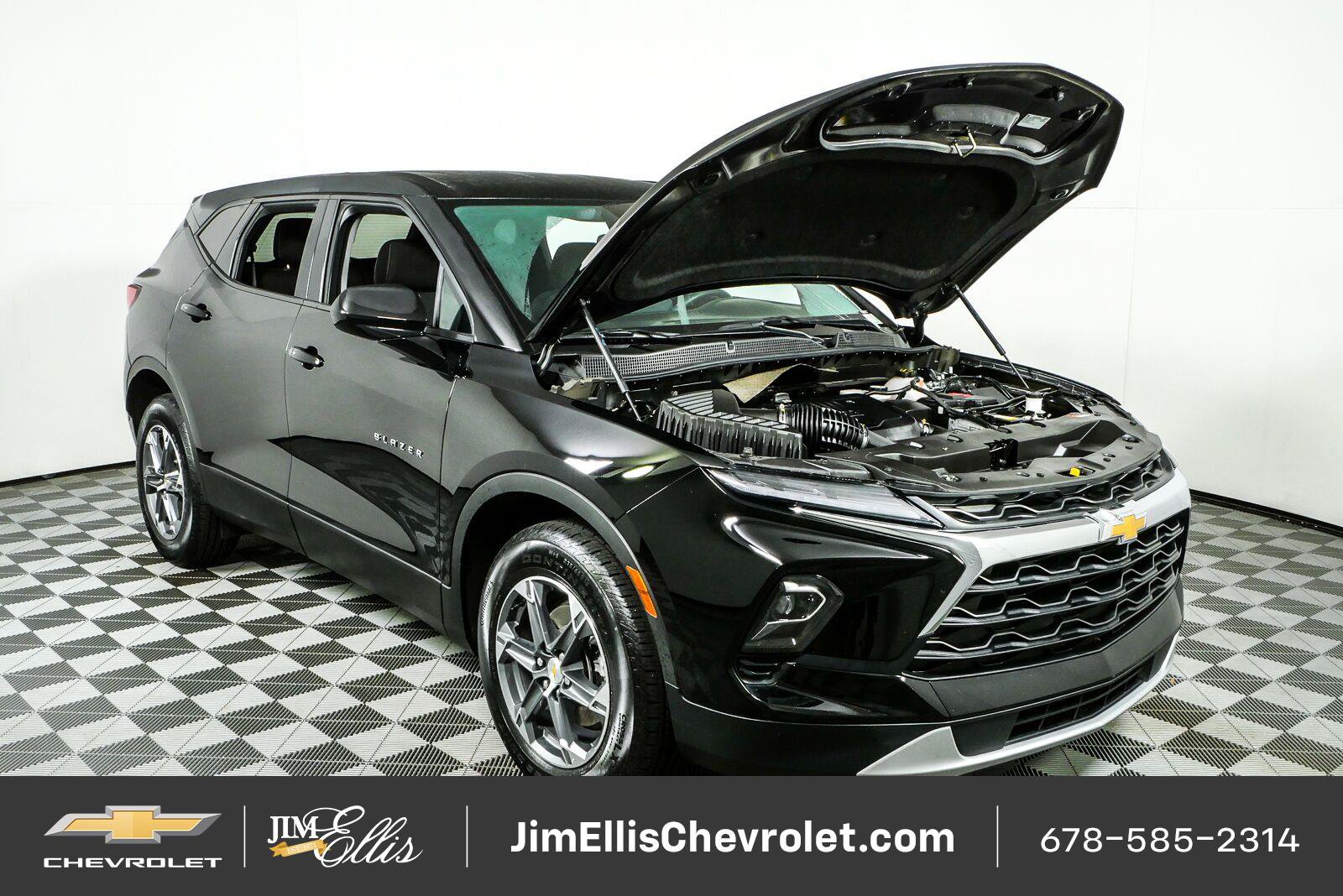 Certified 2025 Chevrolet Blazer LT AWD/4WD image 32
