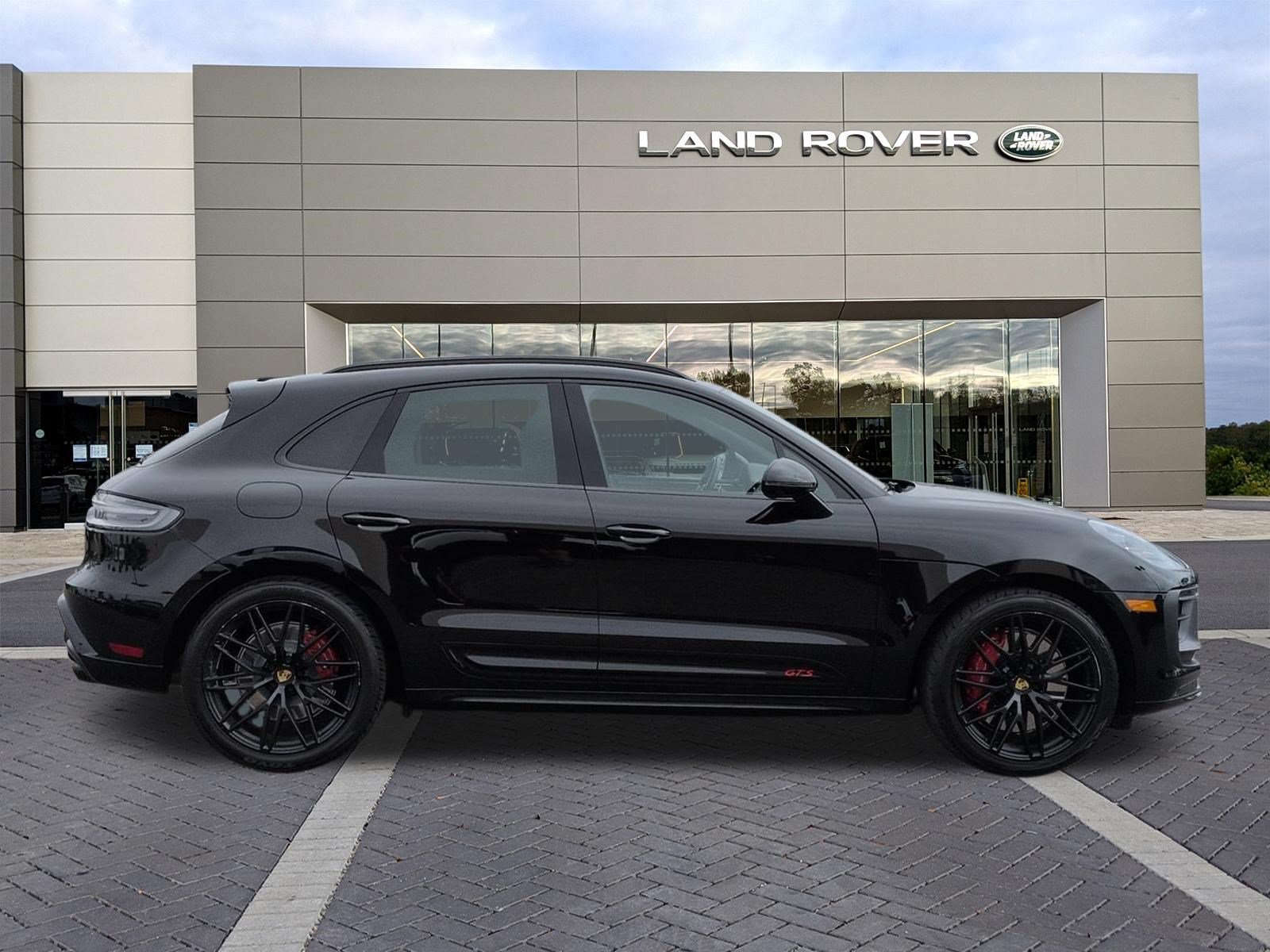 Used 2023 Porsche Macan GTS AWD/4WD image 4