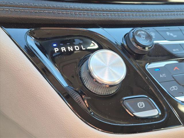 Used 2018 Chrysler Pacifica Limited w/ Advanced Safetytec Group FWD image 8