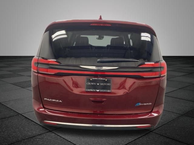 Used 2022 Chrysler Pacifica Touring-L image 5