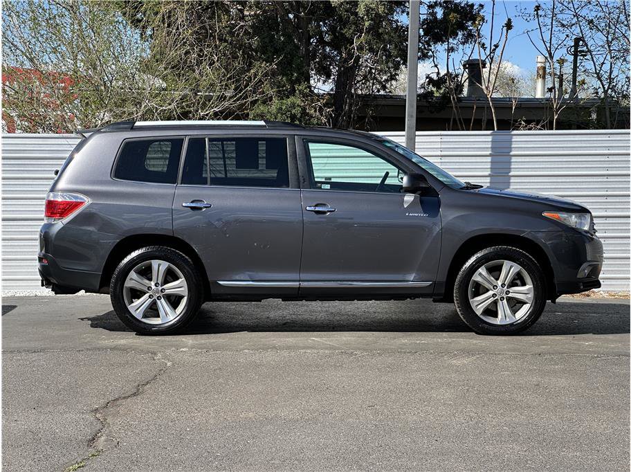Used 2012 Toyota Highlander Limited image 9