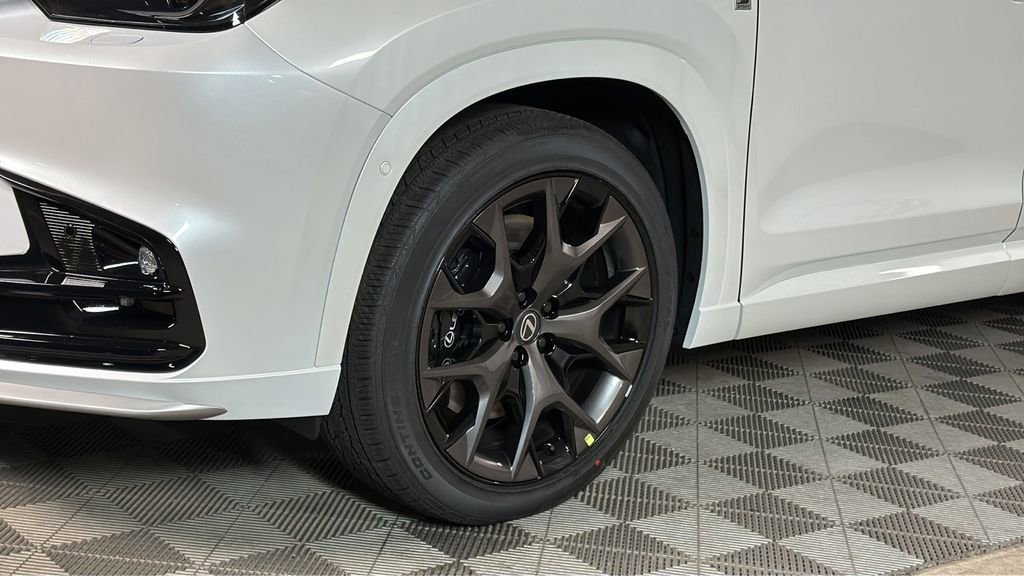 New 2026 Lexus TX 500h AWD w/ Technology Package image 5