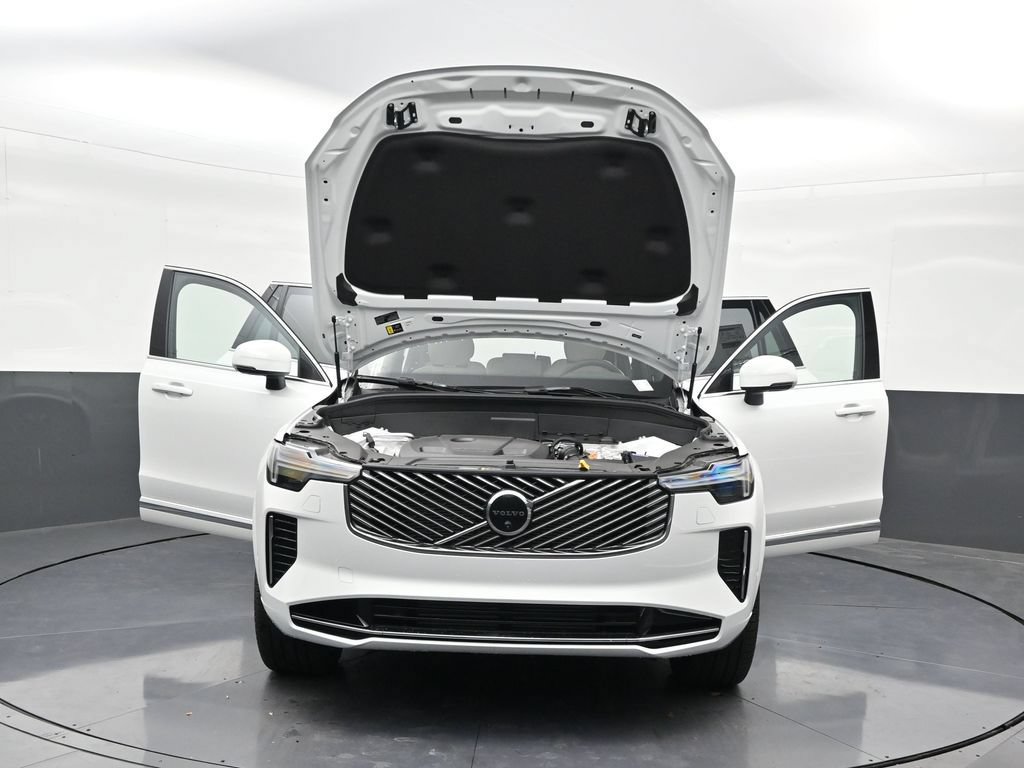New 2026 Volvo XC90 T8 Plus w/ Protection Package Premier AWD/4WD image 34