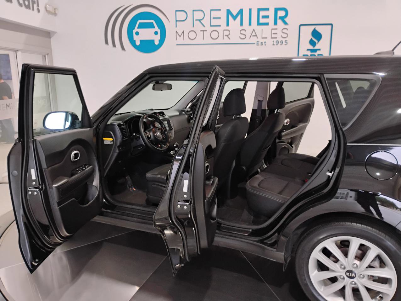 Used 2019 Kia Soul + FWD image 5