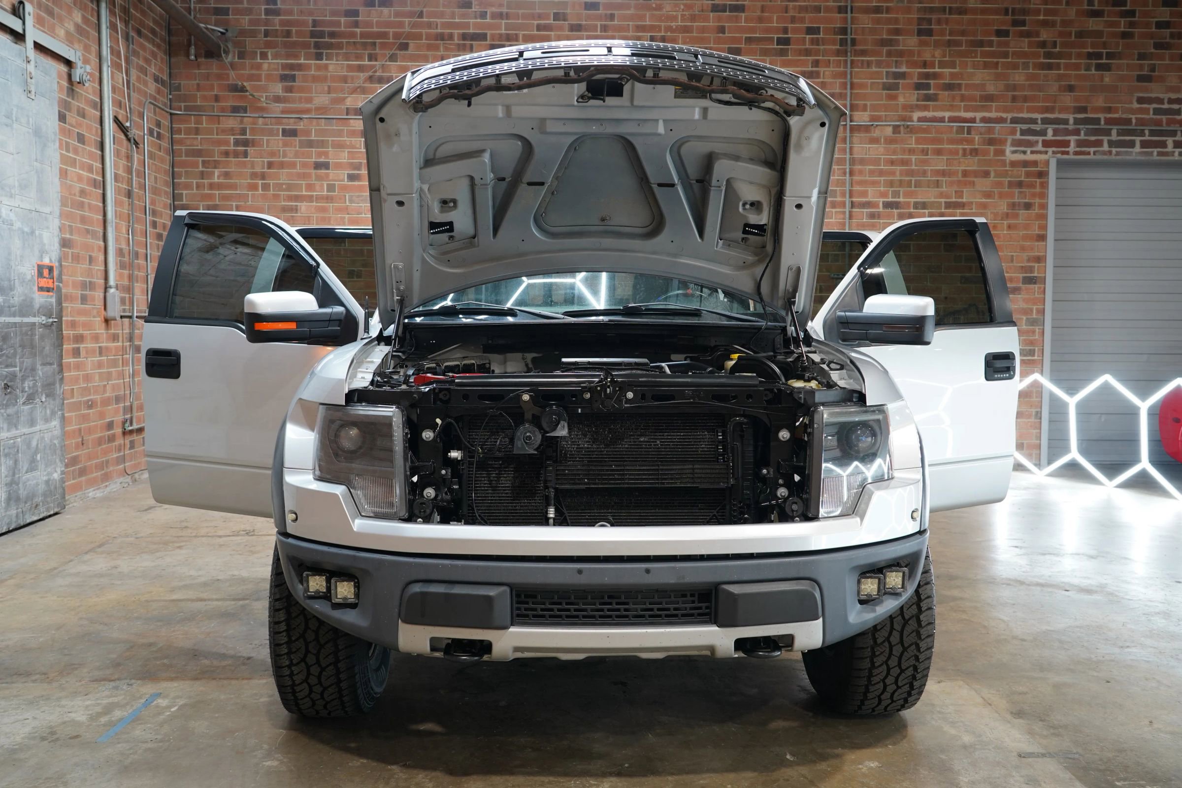 Used 2014 Ford F150 Raptor w/ Equipment Group 801A Luxury image 24