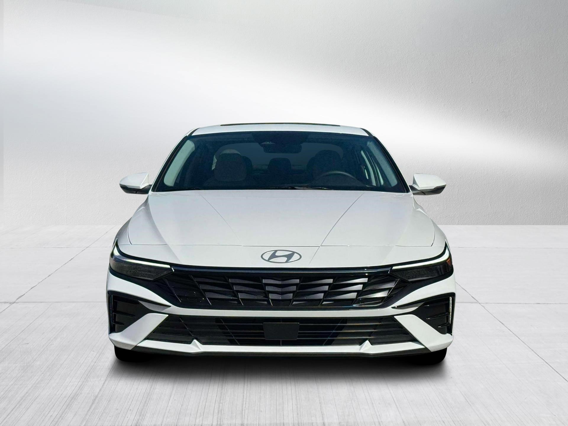 New 2026 Hyundai Elantra Limited image 12