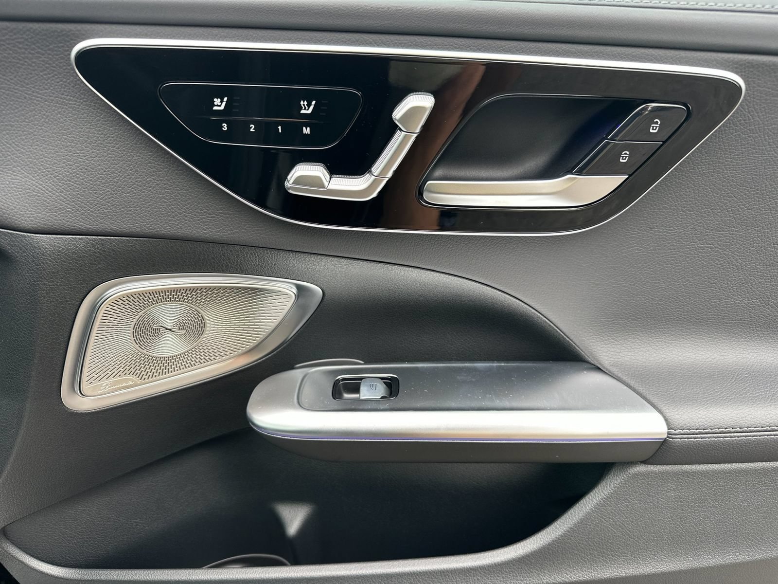 Used 2025 Mercedes-Benz C 300 4MATIC Sedan image 18