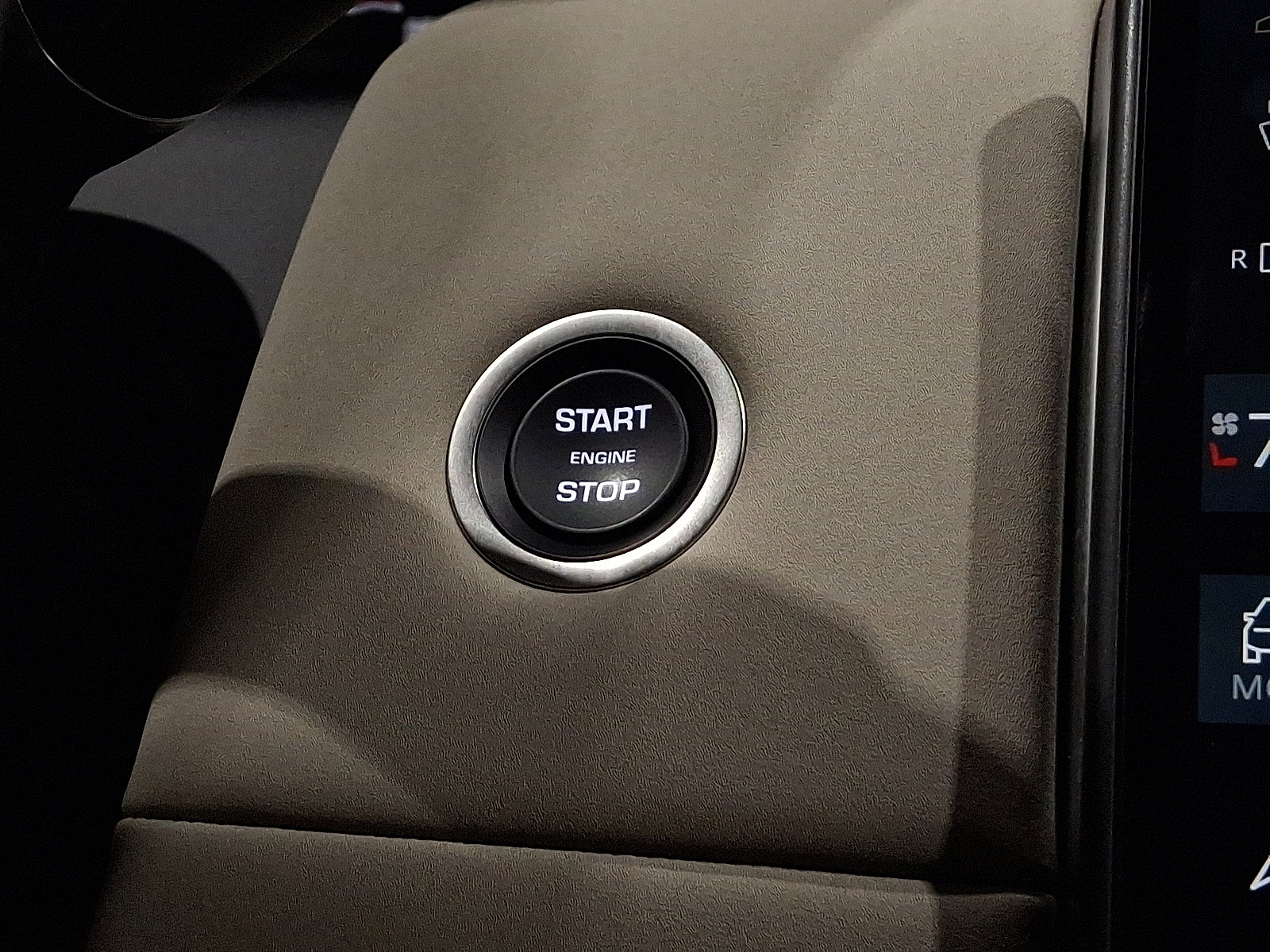 Certified 2025 Land Rover Discovery Sport S image 24