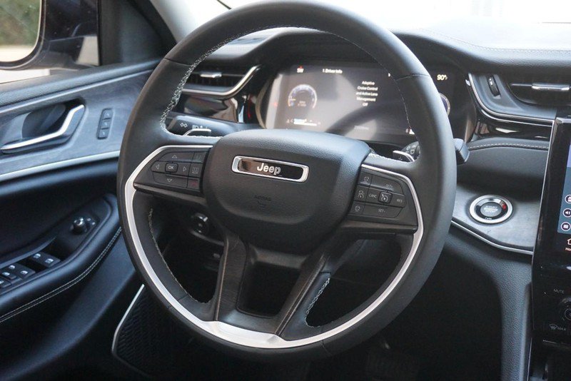 Used 2023 Jeep Grand Cherokee L Limited w/ Luxury Tech Group II AWD/4WD image 36