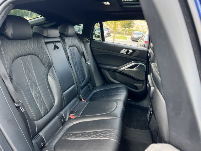 Used 2020 BMW X6 M50i AWD/4WD image 33