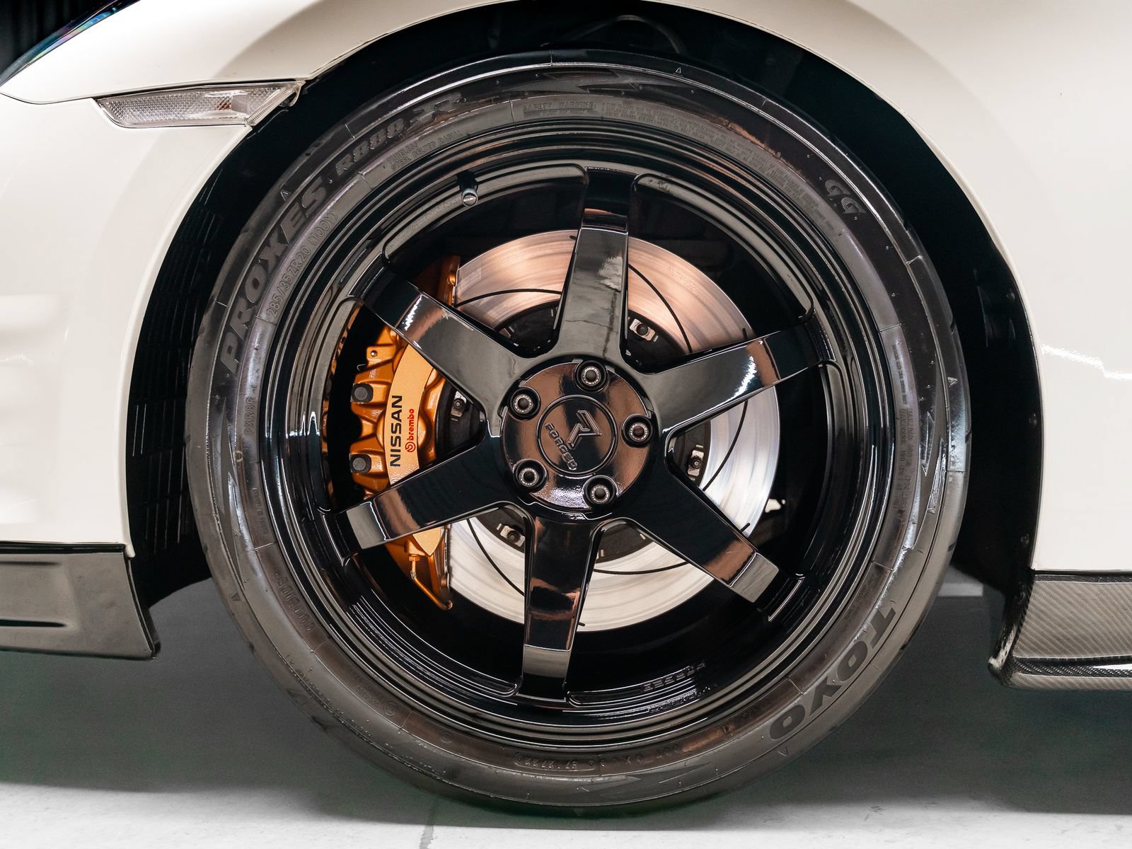 Used 2015 Nissan GT-R Premium AWD/4WD image 26