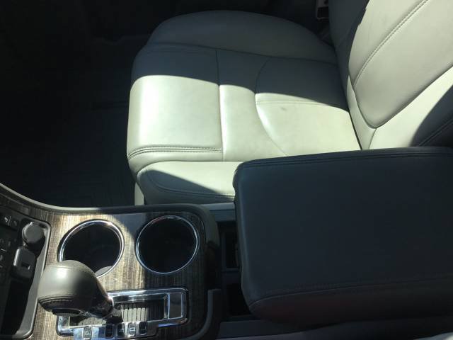 Used 2016 GMC Acadia SLT w/ Premium Edition FWD image 19