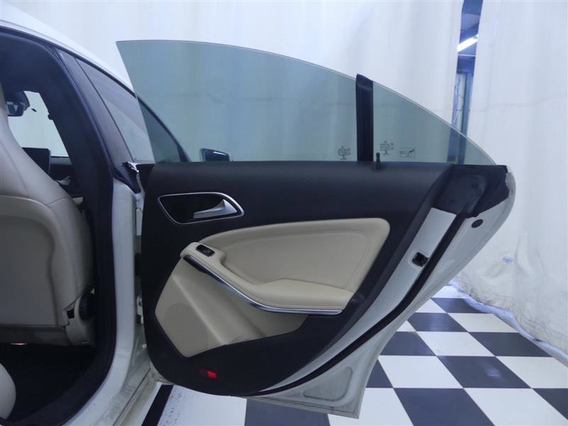 Used 2016 Mercedes-Benz CLA 250 4MATIC image 28
