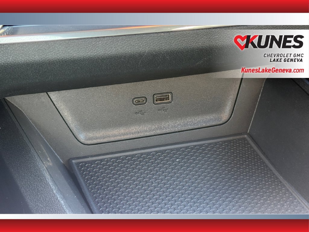 Used 2025 Chevrolet Equinox LT w/ Convenience Package II FWD image 32