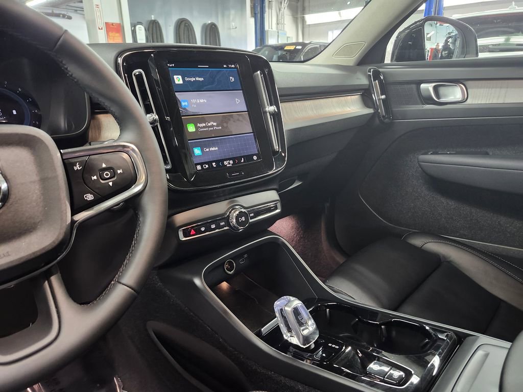 Used 2023 Volvo XC40 B5 Plus w/ Driver Assist Package image 8