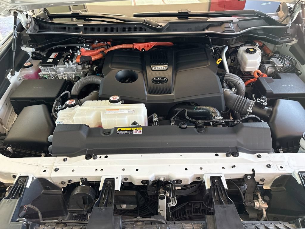 Certified 2024 Toyota Sequoia Platinum AWD/4WD image 30