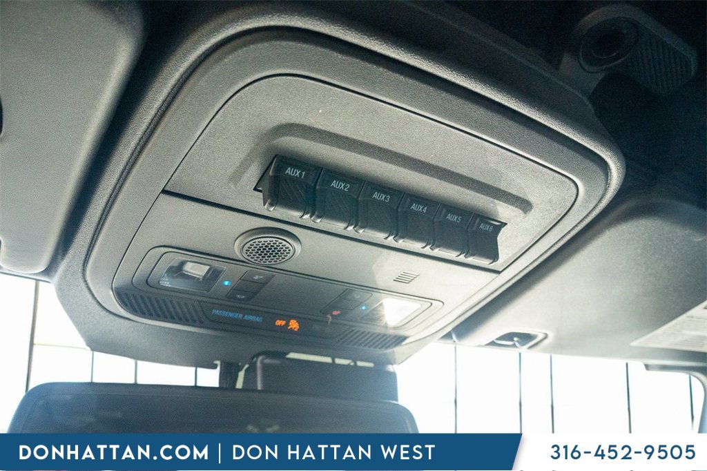 Used 2023 Ford Bronco Wildtrak image 15