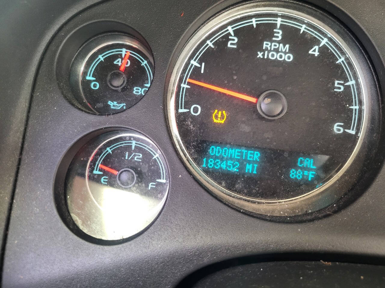 Used 2012 Chevrolet Suburban LT RWD image 60