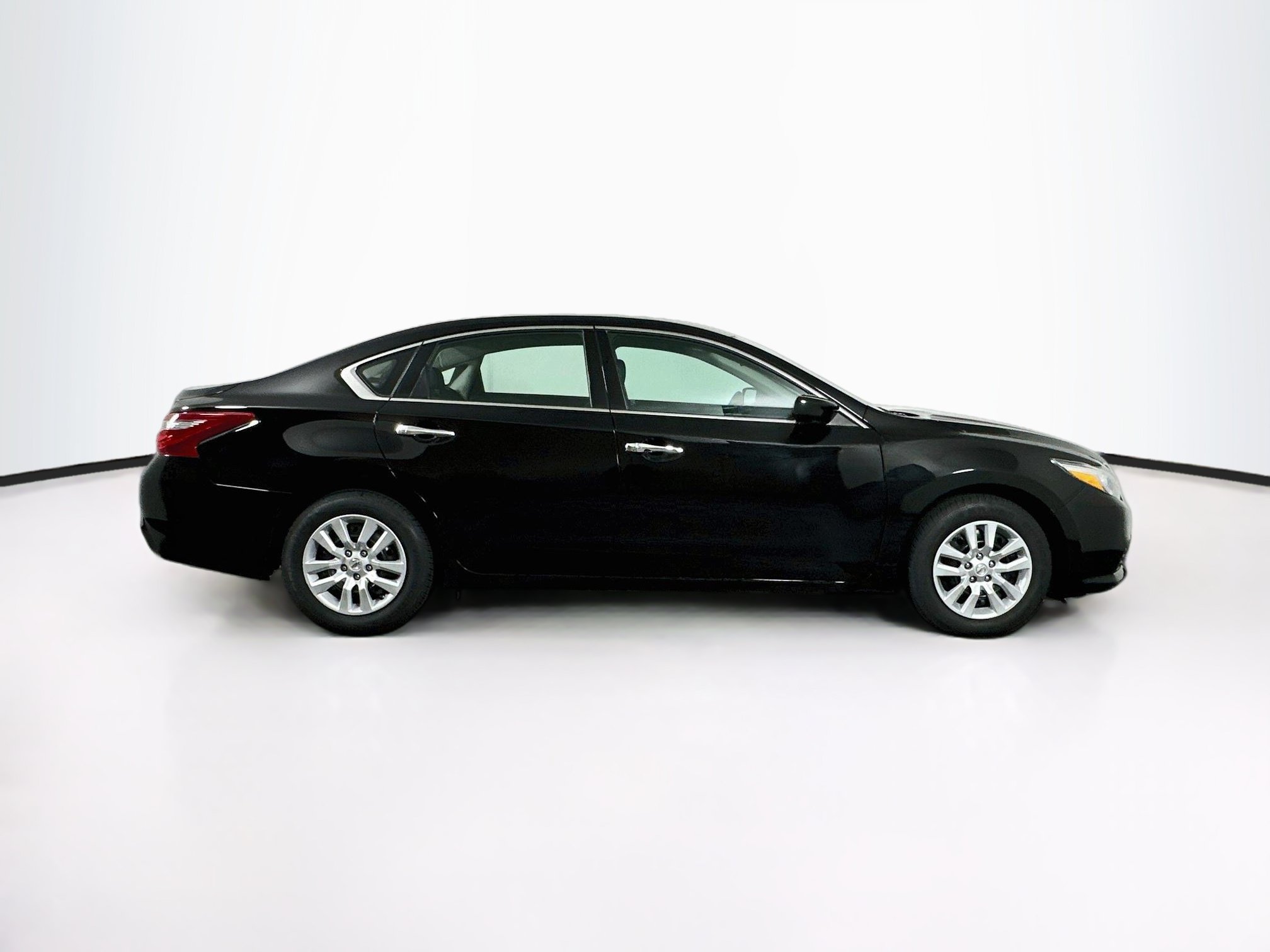 Used 2018 Nissan Altima 2.5 S FWD image 10