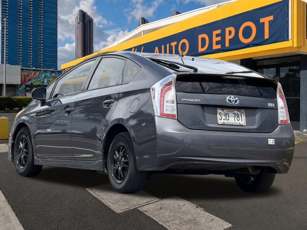 Used 2014 Toyota Prius One FWD image 3