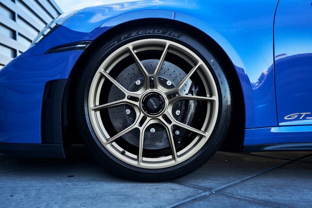 Used 2026 Porsche 911 GT3 w/ Weissach Package RWD image 3