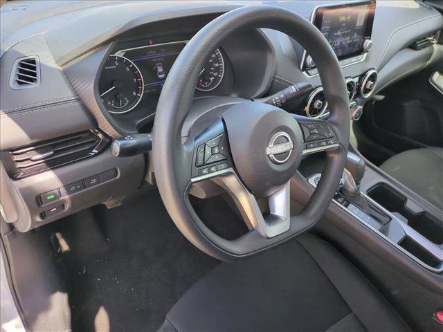 Used 2024 Nissan Sentra SV image 4