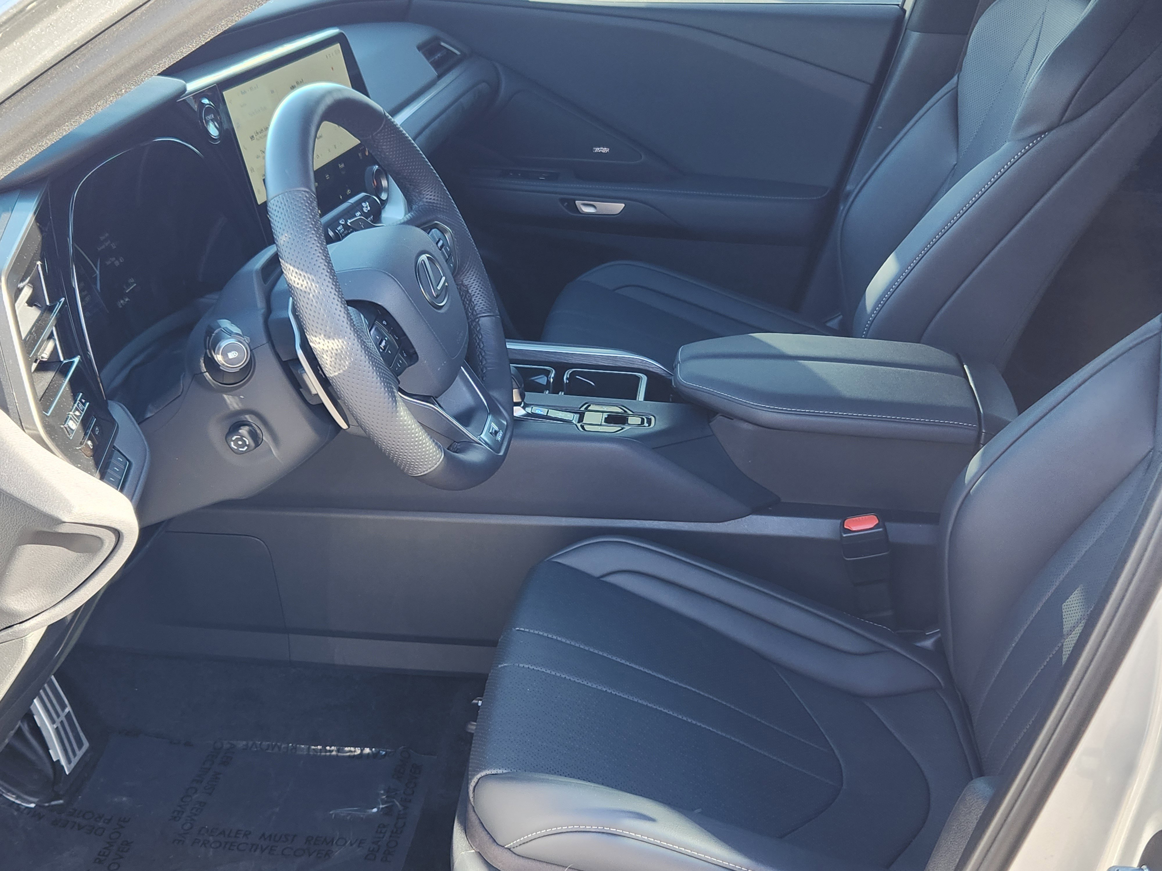 Used 2025 Lexus TX 500h AWD w/ Technology Package image 14