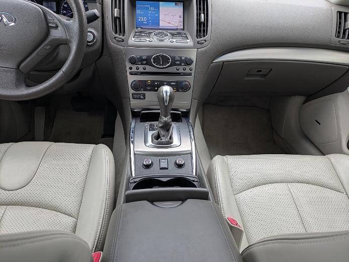 Used 2011 INFINITI G37 x Sedan w/ Premium Pkg AWD/4WD image 16