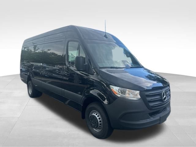 New 2025 Mercedes-Benz Sprinter 4500 image 7