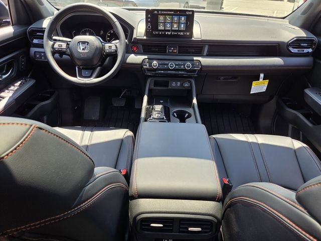 Used 2025 Honda Pilot TrailSport image 15