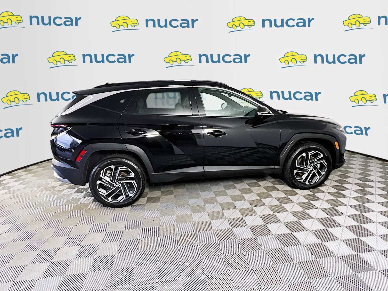 Used 2025 Hyundai Tucson Limited AWD/4WD image 8