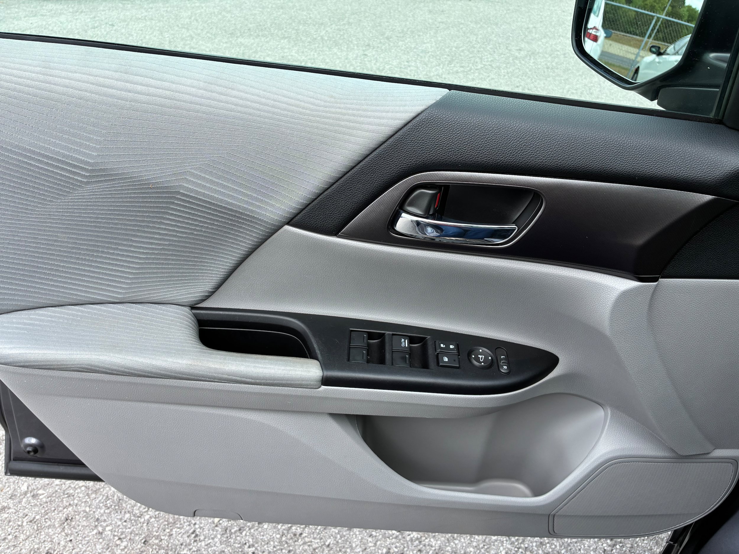 Used 2015 Honda Accord LX image 17