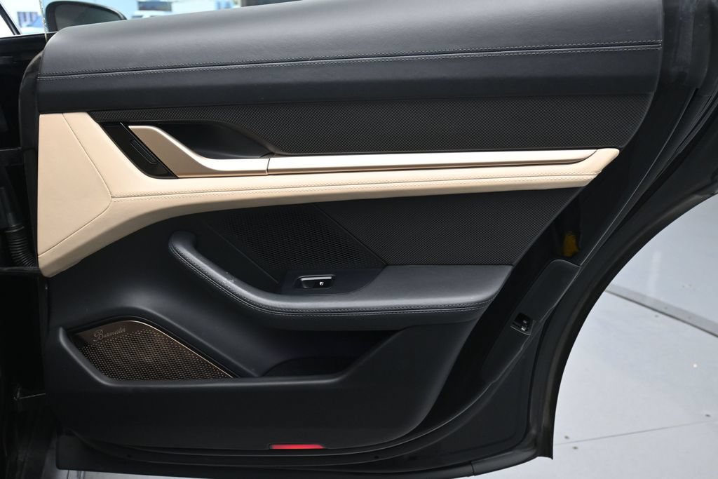 Used 2020 Porsche Taycan Turbo S AWD/4WD image 22