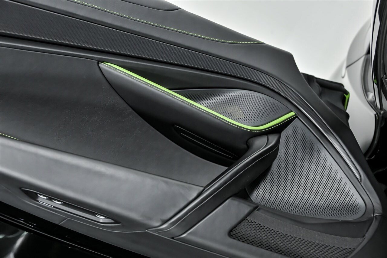 Used 2022 McLaren 765LT image 18