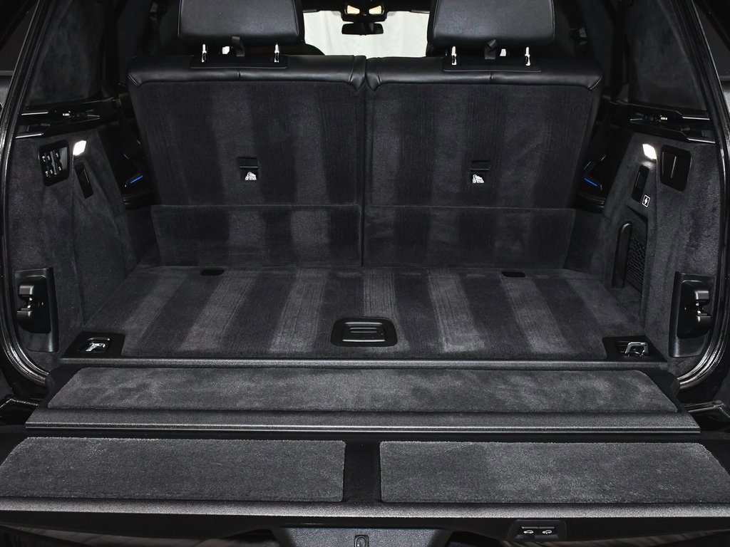 Used 2024 BMW X7 xDrive40i w/ Executive Package image 96