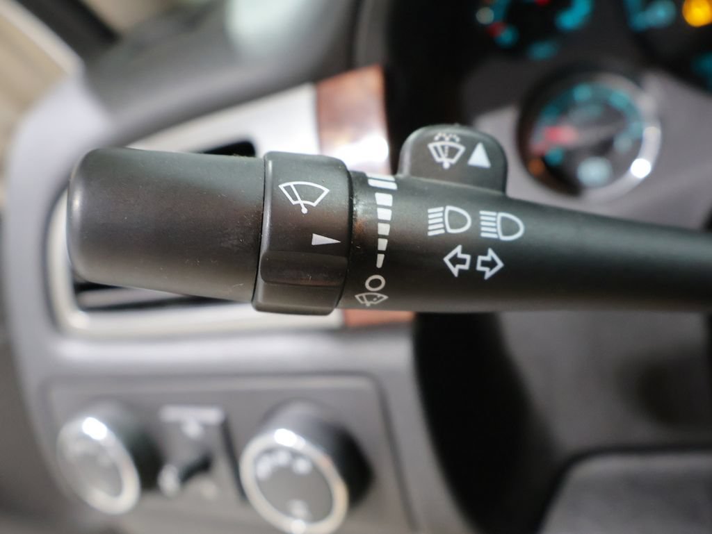 Used 2007 Chevrolet Avalanche LT w/ LT Preferred Equipment Group AWD/4WD image 30