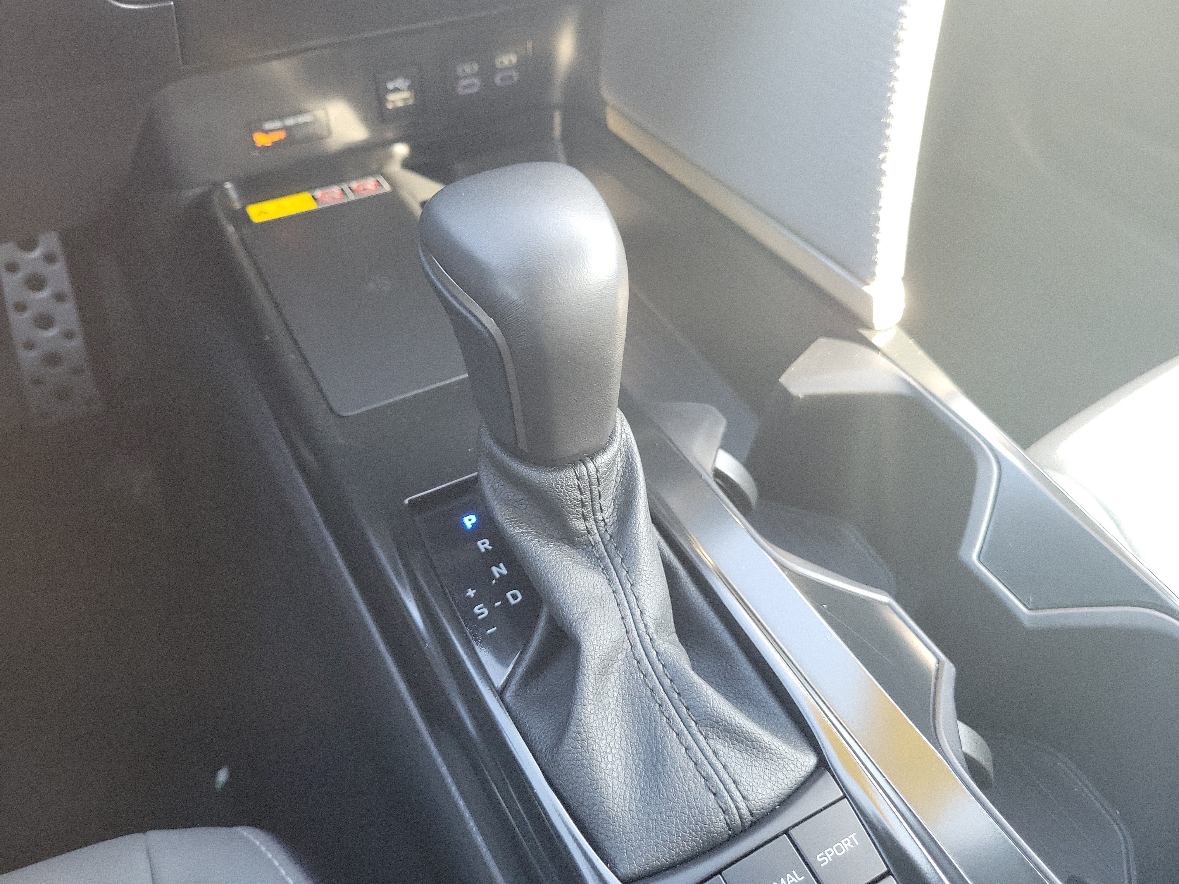 Certified 2025 Toyota Camry SE FWD image 28