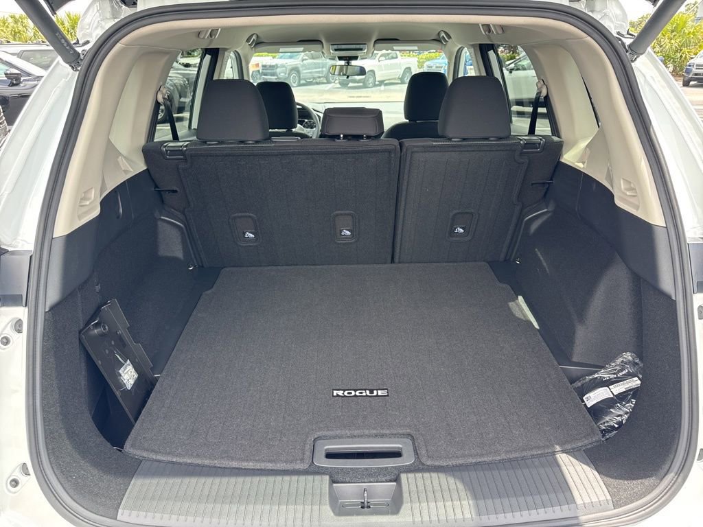 New 2026 Nissan Rogue SV FWD image 16