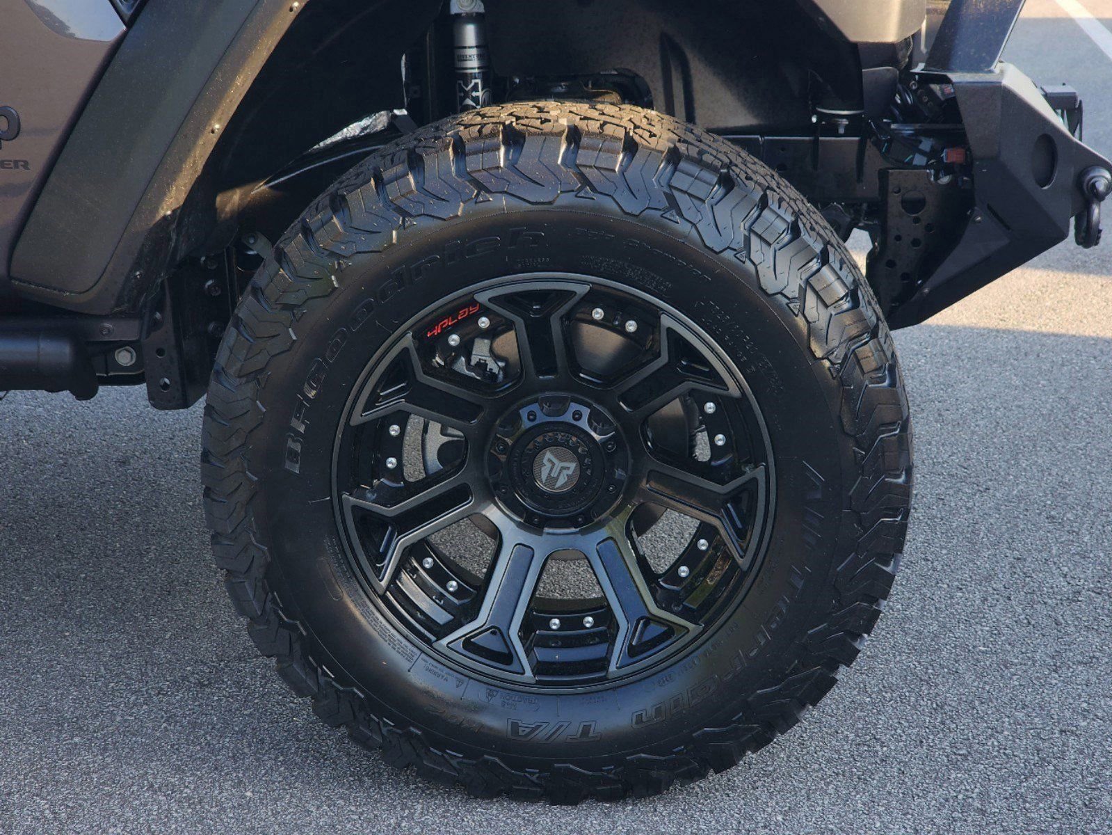 Used 2024 Jeep Wrangler Unlimited Sport image 3