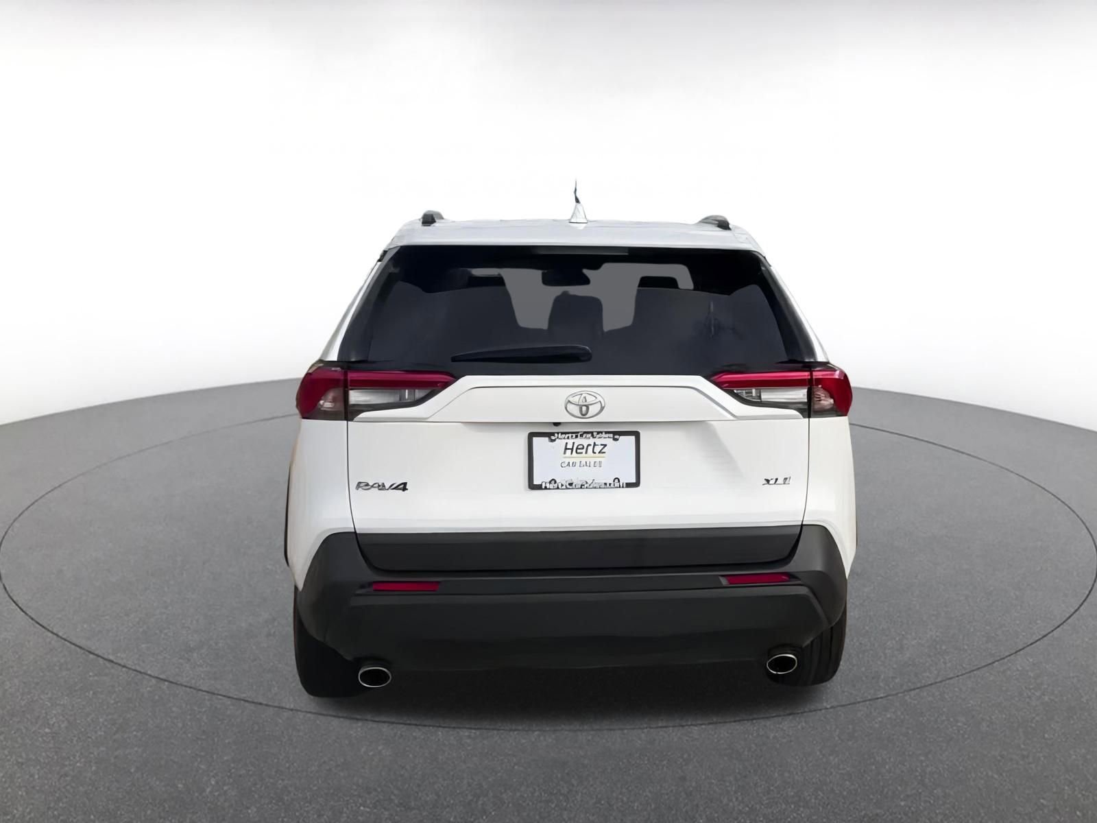 Used 2025 Toyota RAV4 XLE image 12